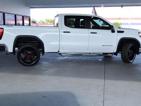 Used 2020 GMC Sierra 1500 4x4 Crew Cab w/ Fleet Convenience Package image 6