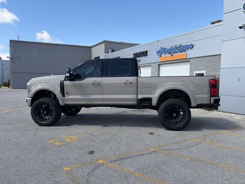 New 2026 Ford F250 Lariat w/ Black Appearance Package AWD/4WD image 8
