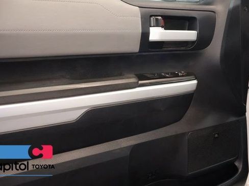 Used 2015 Toyota Tundra Limited w/ Limited Premium Package AWD/4WD image 10