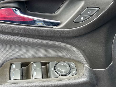 Used 2023 Chevrolet Equinox RS w/ RS Leather Package image 18