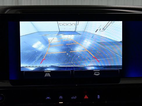 Used 2022 Chevrolet Silverado 1500 LT image 21