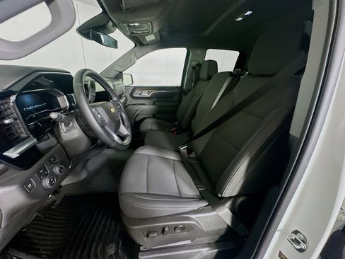 Used 2023 Chevrolet Silverado 1500 LT image 13