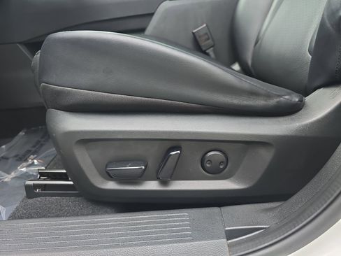 Used 2021 Nissan Rogue SV w/ Premium Package FWD image 28
