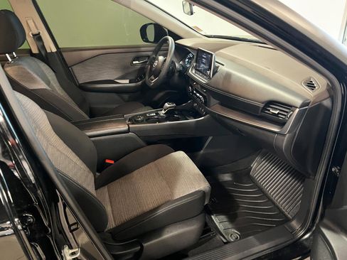 Used 2023 Nissan Rogue SV image 36