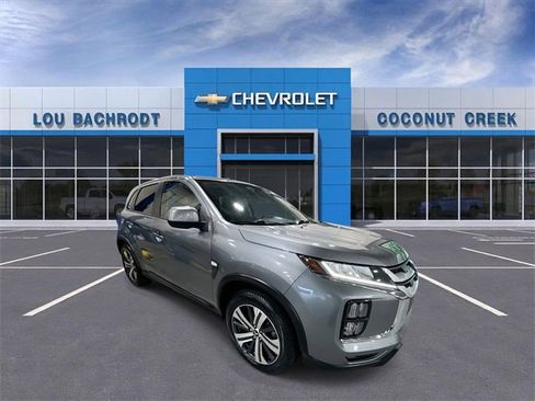 Used 2023 Mitsubishi Outlander Sport ES image 2