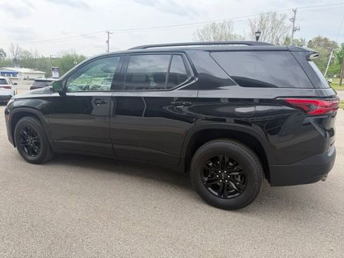 Used 2023 Chevrolet Traverse LT w/ Midnight/Sport Edition AWD/4WD image 5