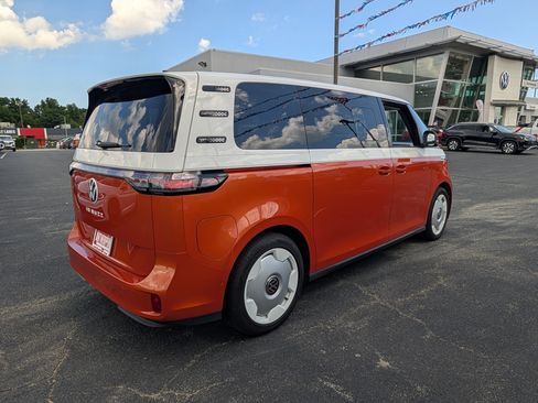 Used 2025 Volkswagen ID. Buzz 1st Edition w/ Cupholders Package RWD image 3