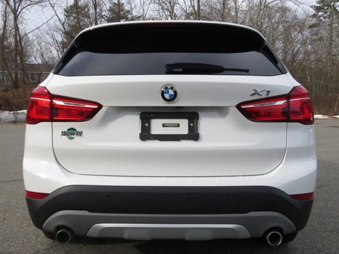 Used 2017 BMW X1 xDrive28i image 6