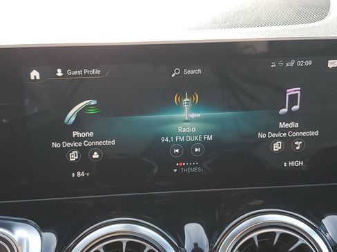 Used 2021 Mercedes-Benz GLB 250 4MATIC image 15