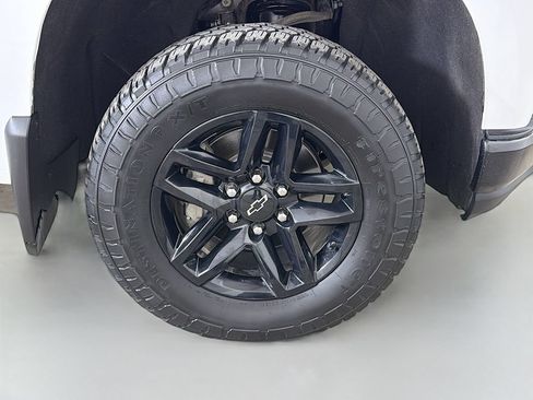 Used 2020 Chevrolet Silverado 1500 LT Trail Boss AWD/4WD image 28