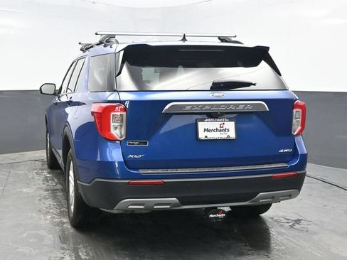 Used 2022 Ford Explorer XLT w/ Equipment Group 202A AWD/4WD image 5