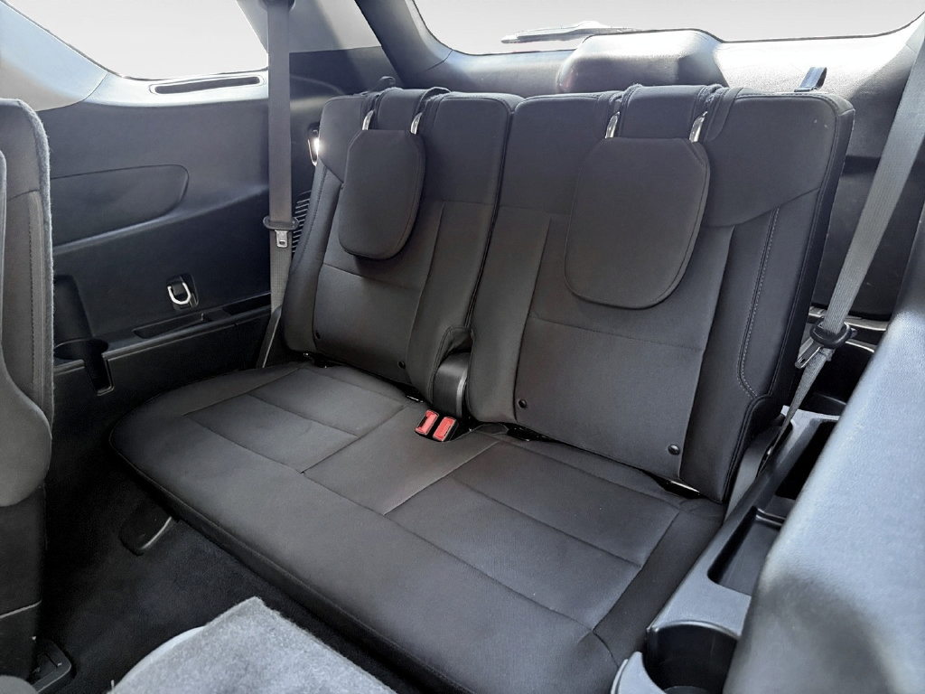 Used 2023 Ford Explorer XLT AWD/4WD image 26