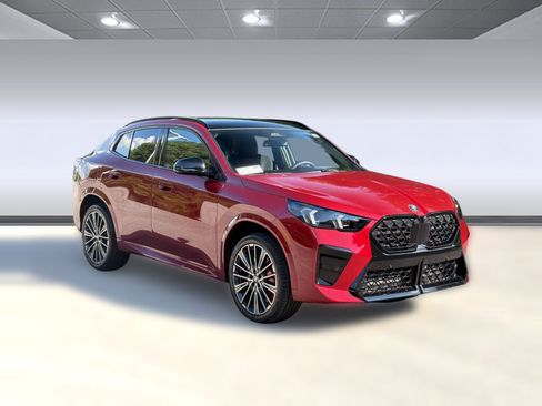 New 2026 BMW X2 xDrive28i w/ Technology Package AWD/4WD image 7