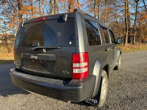 Used 2011 Jeep Liberty Sport w/ Popular Equipment Group image 4