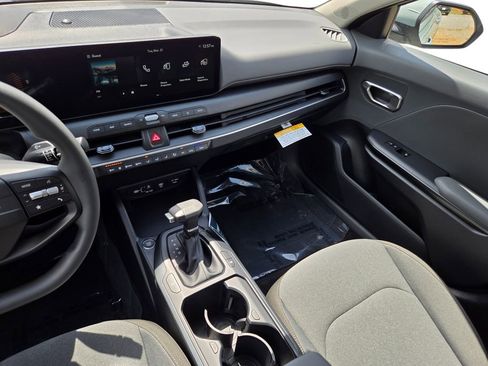 New 2026 Kia K4 FWD image 21