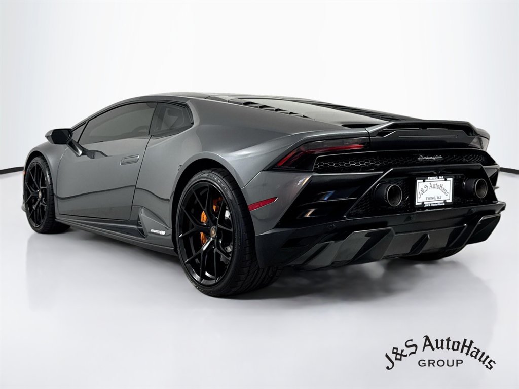 Used 2020 Lamborghini Huracan EVO RWD image 5