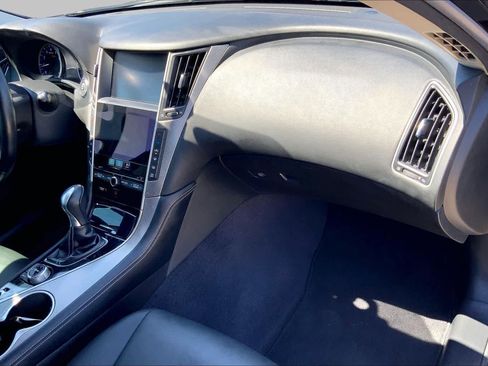 Used 2017 INFINITI Q50 2.0t RWD image 18