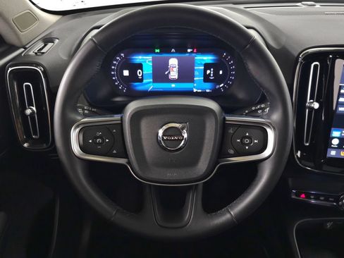 Used 2023 Volvo XC40 B5 Plus w/ Driver Assist Package AWD/4WD image 19