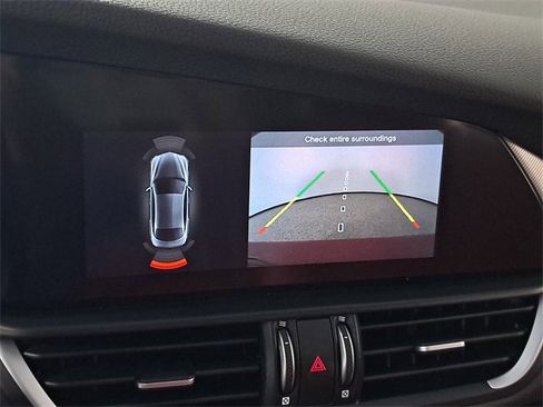 Used 2022 Alfa Romeo Giulia Veloce image 30