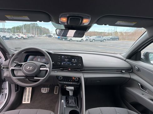 New 2025 Hyundai Elantra Sport image 19