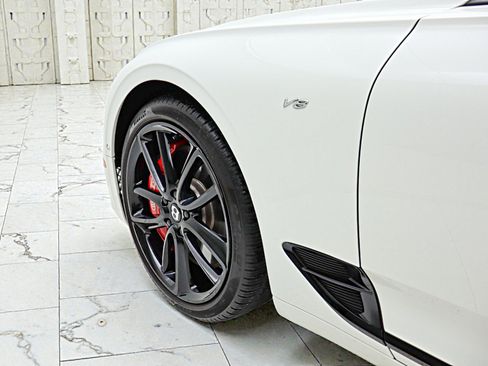 Certified 2021 Bentley Continental GT image 17