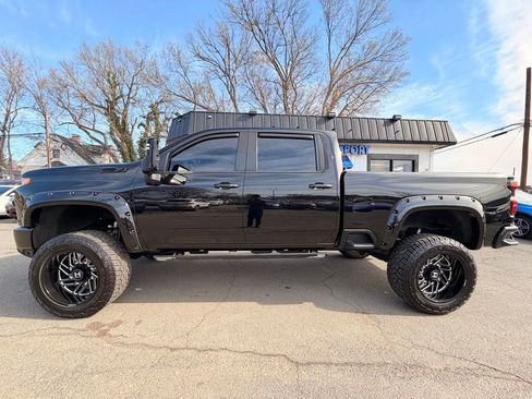 Used 2021 Chevrolet Silverado 2500 LTZ w/ Carhartt Edition image 5