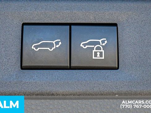 Used 2025 Toyota Crown Signia image 25