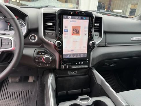 Used 2025 RAM 1500 Big Horn AWD/4WD image 17