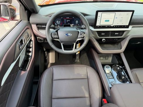 New 2026 Ford Explorer Platinum w/ LUX Leather Package image 23