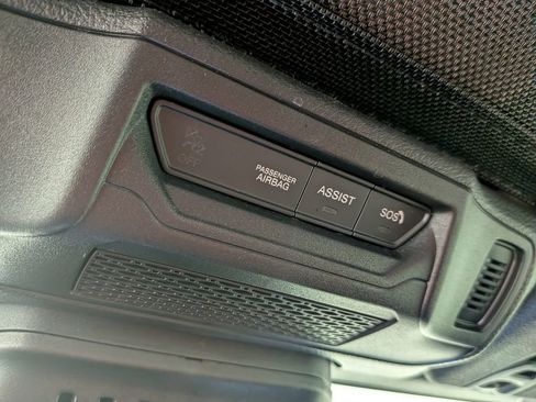 Used 2024 Jeep Gladiator Mojave image 34