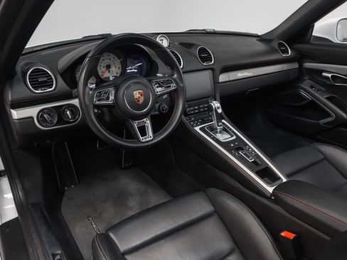 Certified 2022 Porsche 718 Boxster RWD image 4