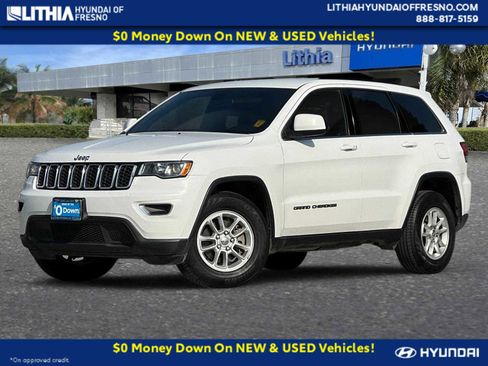Used 2020 Jeep Grand Cherokee Laredo image 1