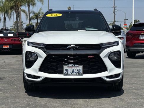 Used 2023 Chevrolet TrailBlazer RS w/ Convenience Package FWD image 2