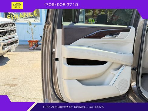 Used 2016 Cadillac Escalade ESV Premium image 10