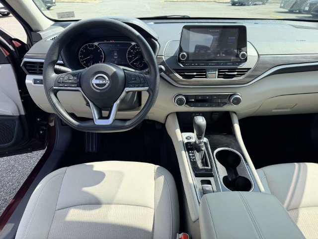 Used 2023 Nissan Altima 2.5 SV AWD/4WD image 17