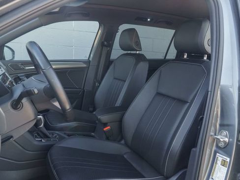 Used 2023 Volkswagen Tiguan SE R-Line FWD image 5