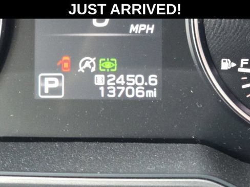 Used 2025 Subaru Outback Limited w/ Popular Package #2 AWD/4WD image 29