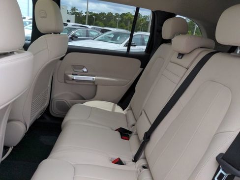 Certified 2022 Mercedes-Benz GLB 250 image 14