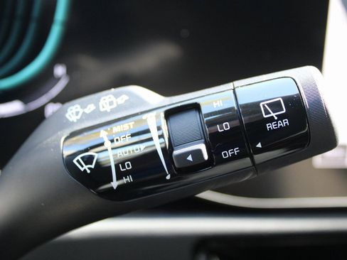 New 2025 Kia Niro EX Touring image 31