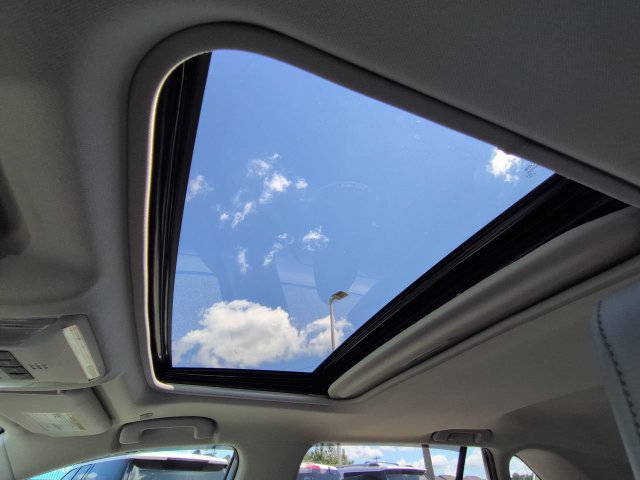 Used 2023 Toyota RAV4 XLE Premium AWD/4WD image 20