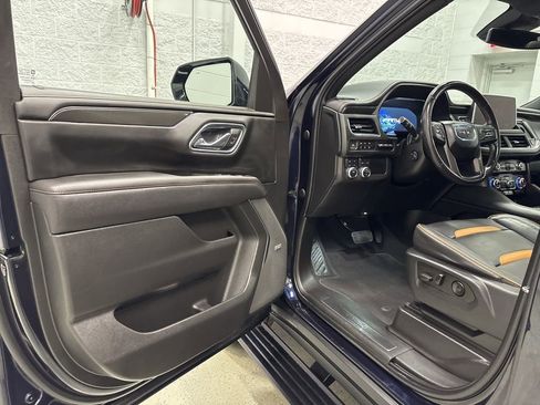 Used 2023 GMC Yukon XL AT4 w/ Technology Package image 13