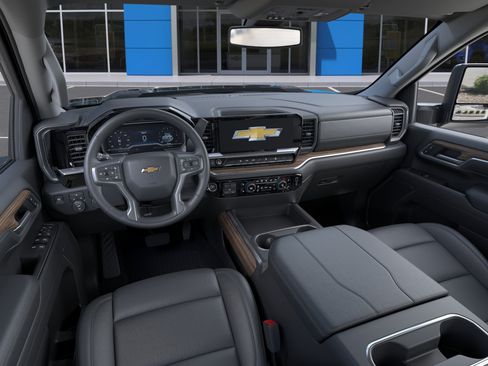 New 2026 Chevrolet Silverado 2500 LT w/ Z71 Chrome Sport Edition AWD/4WD image 15