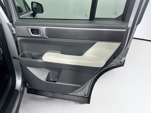 Used 2025 Hyundai Santa Fe SEL FWD image 31