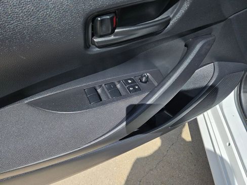 Used 2025 Toyota Corolla LE FWD image 15