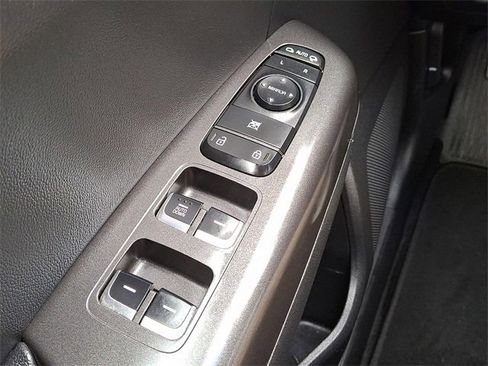 Certified 2022 Kia Sportage Nightfall Edition image 24