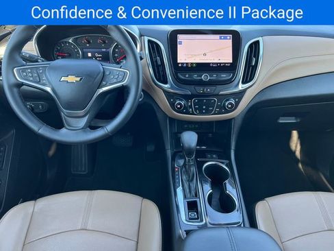 Used 2023 Chevrolet Equinox Premier image 3