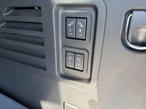 New 2026 Chevrolet Traverse RS w/ LPO, Floor Liner Package image 42