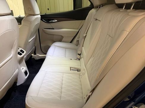 Used 2023 Buick Envision Avenir image 17