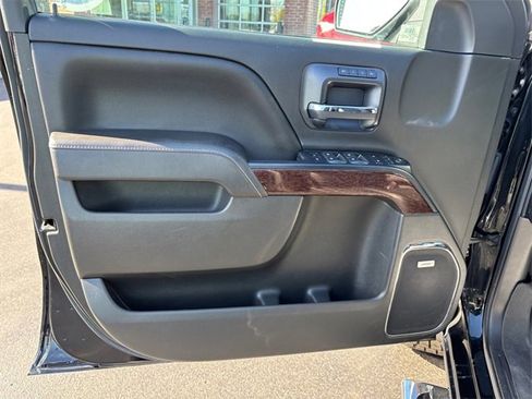 Used 2017 GMC Sierra 1500 SLT w/ SLT Premium Package image 17