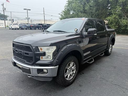 Used 2015 Ford F150 Lariat w/ Equipment Group 502A Luxury AWD/4WD image 3